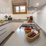 Maj - Ana - Luxury Family With Pool * Πόρετς
