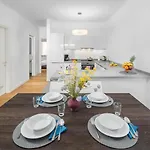 Maj - Ana - Luxury Family With Pool