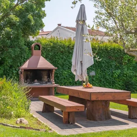 Apartment Maj - Ana - Luxury Family With Pool Porec