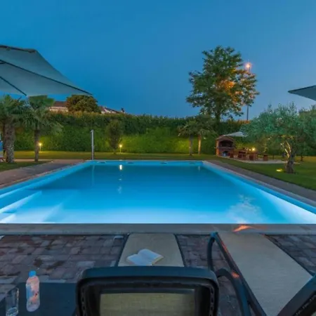 Maj - Ana - Luxury Family With Pool Porec