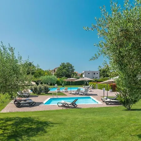 Apartment Maj - Ana - Luxury Family With Pool Porec