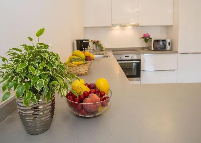 Maj - Ana - Luxury Family With Pool Apartment Poreč