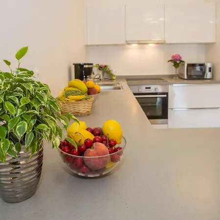 Maj - Ana - Luxury Family With Pool Apartman Poreč